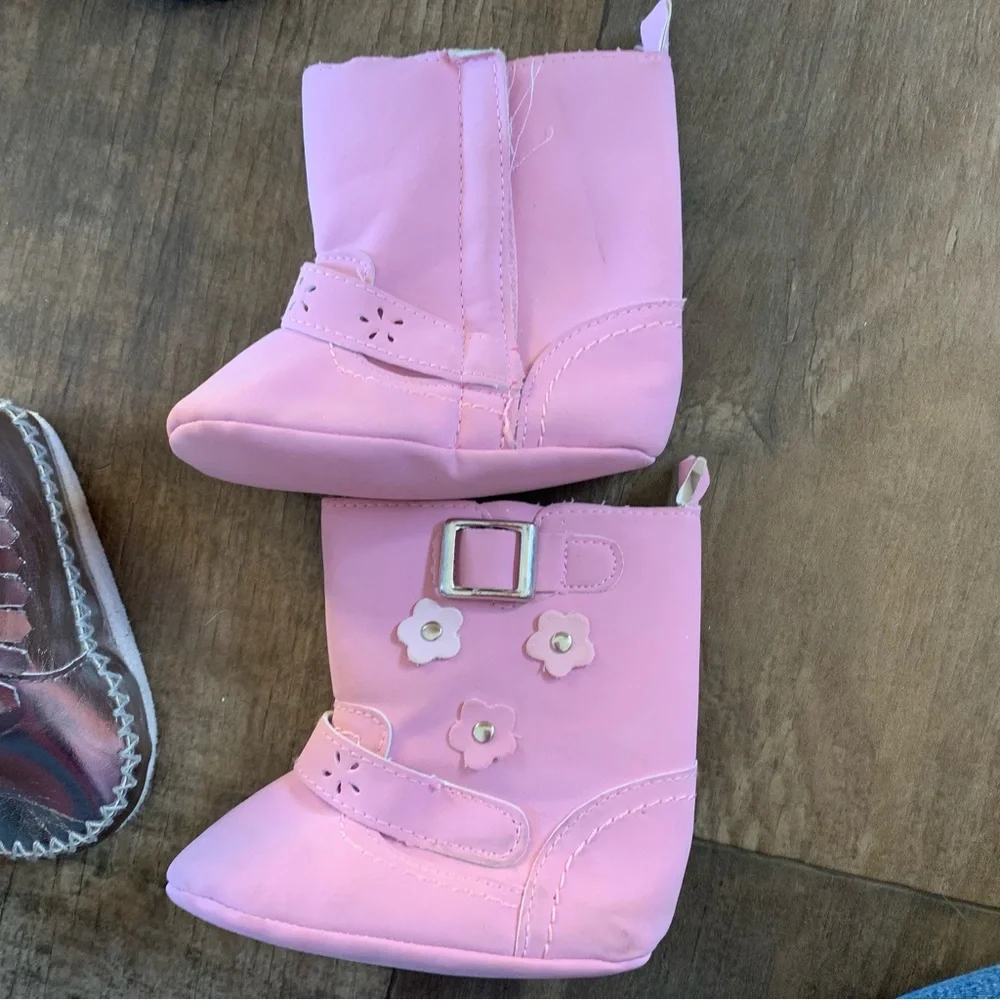 3 pair booties size 3 (6-9m) soft sole